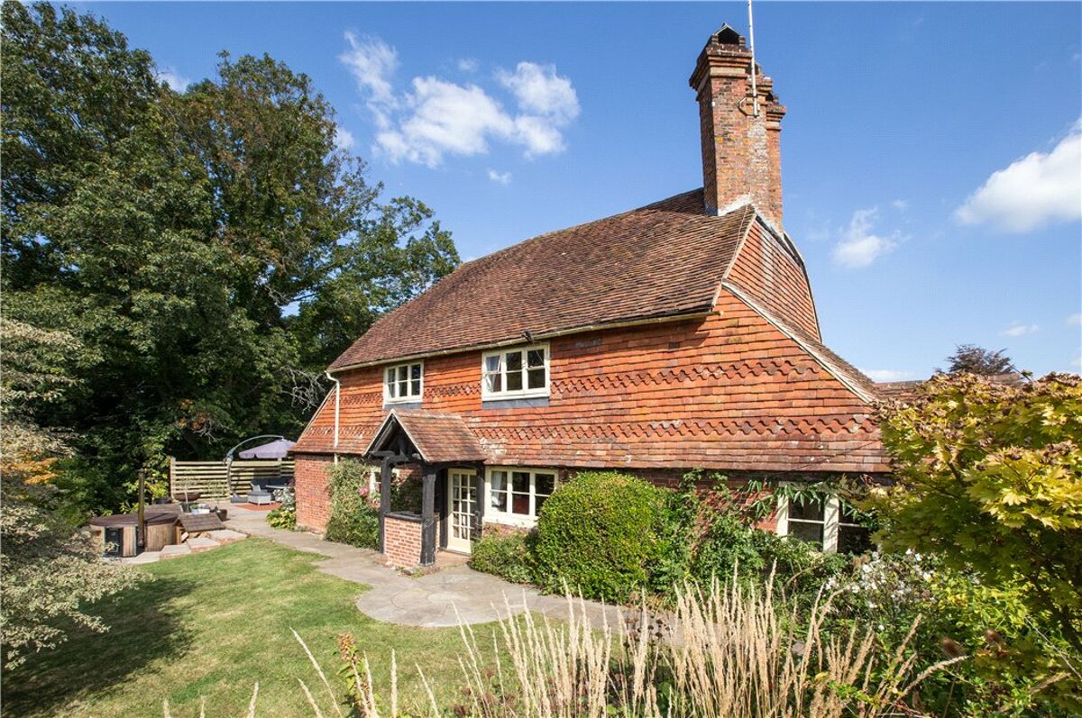 house for sale in Combe Lane, Chiddingfold, Godalming, Surrey, GU8