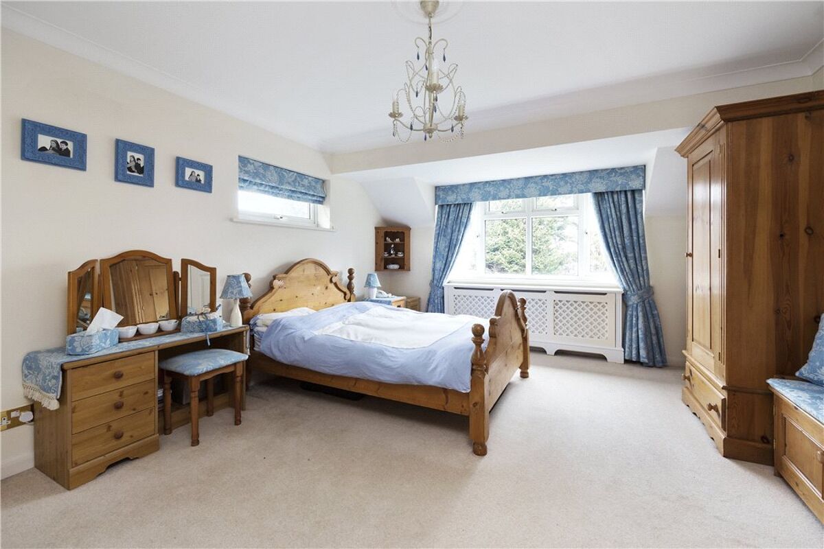 house for sale in Cranley Road, Guildford, Surrey, GU1 GLD140140