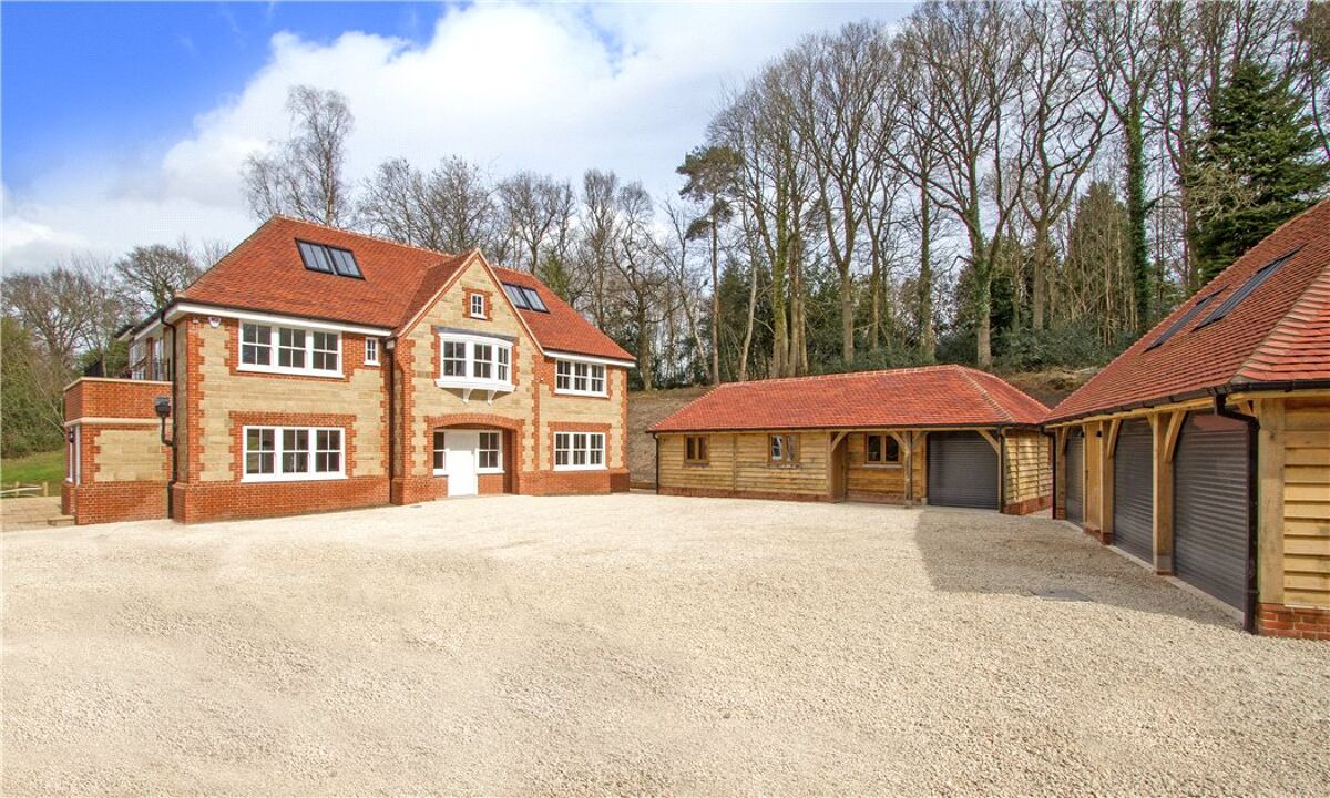 house for sale in Green Lane, Churt, Farnham, Surrey, GU10 GLD140150