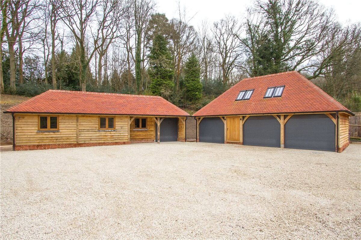 house for sale in Green Lane, Churt, Farnham, Surrey, GU10 GLD140150