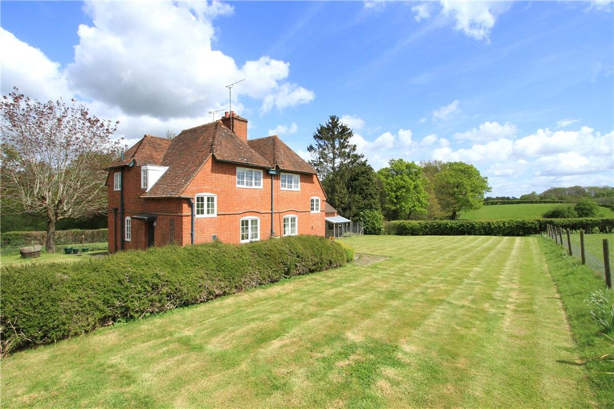 house for sale in Combe Lane, Chiddingfold, Godalming, Surrey, GU8