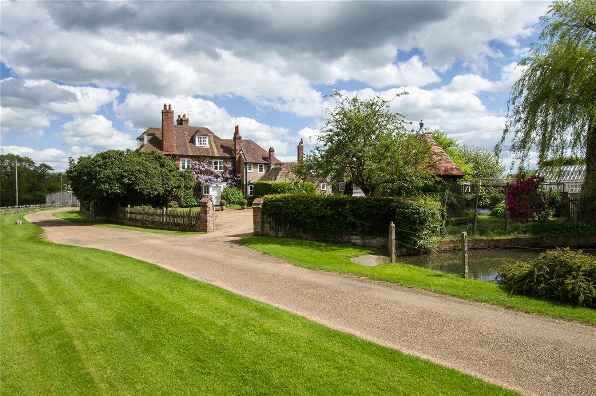 house for sale in Combe Lane, Chiddingfold, Godalming, Surrey, GU8