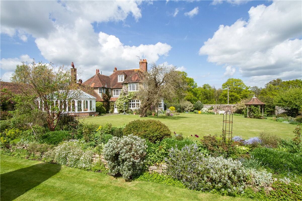 house for sale in Combe Lane, Chiddingfold, Godalming, Surrey, GU8