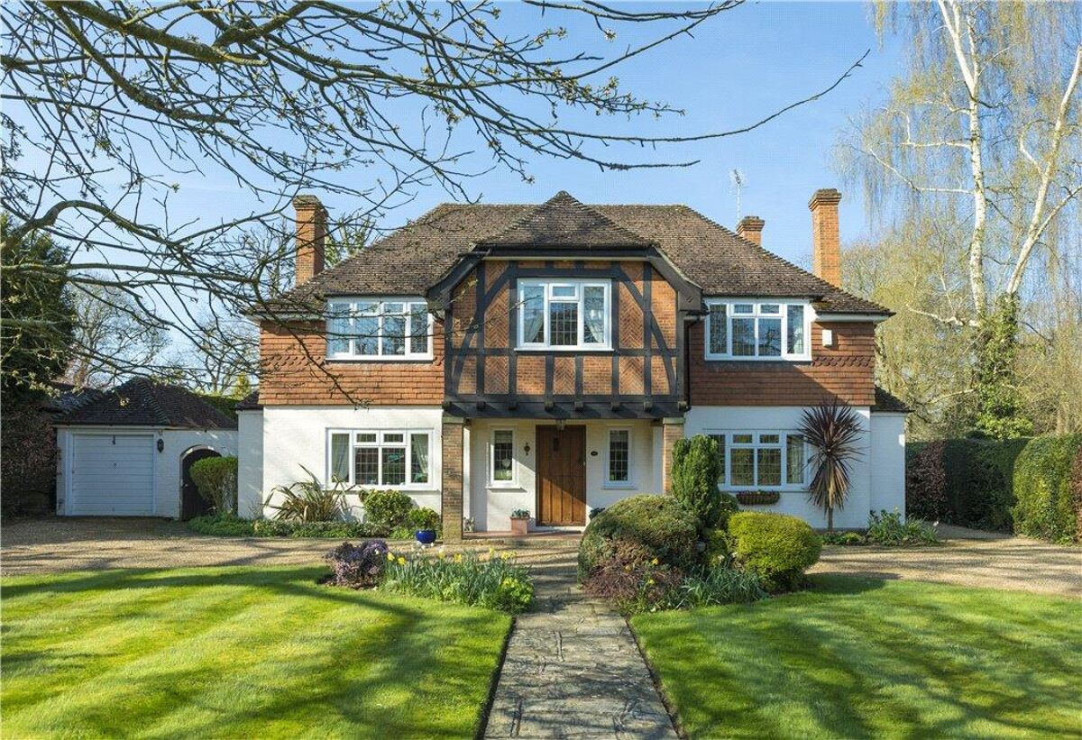 house for sale in Ganghill, Guildford, Surrey, GU1 GLD150136 Knight