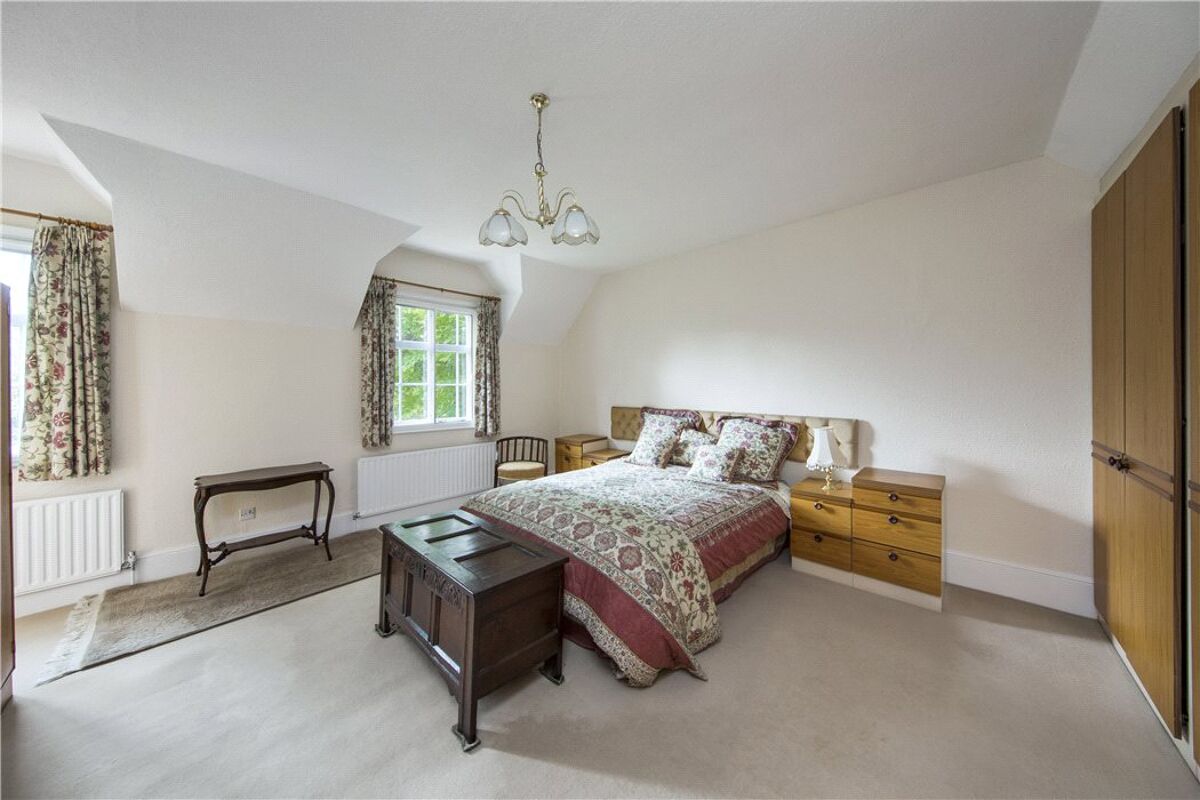 house for sale in Portsmouth Road, Guildford, Surrey, GU2 GLD150141