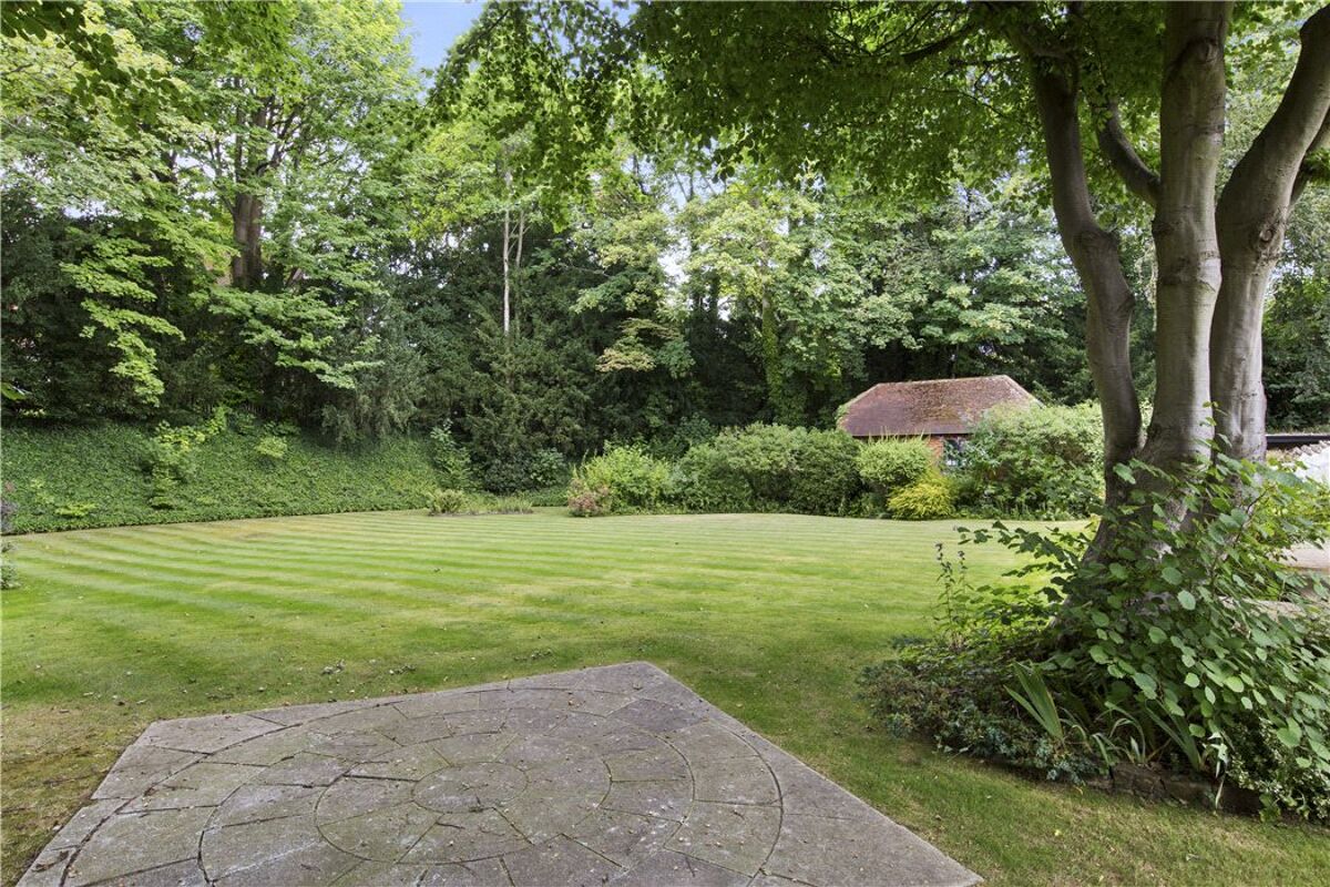 house for sale in Portsmouth Road, Guildford, Surrey, GU2 GLD150141