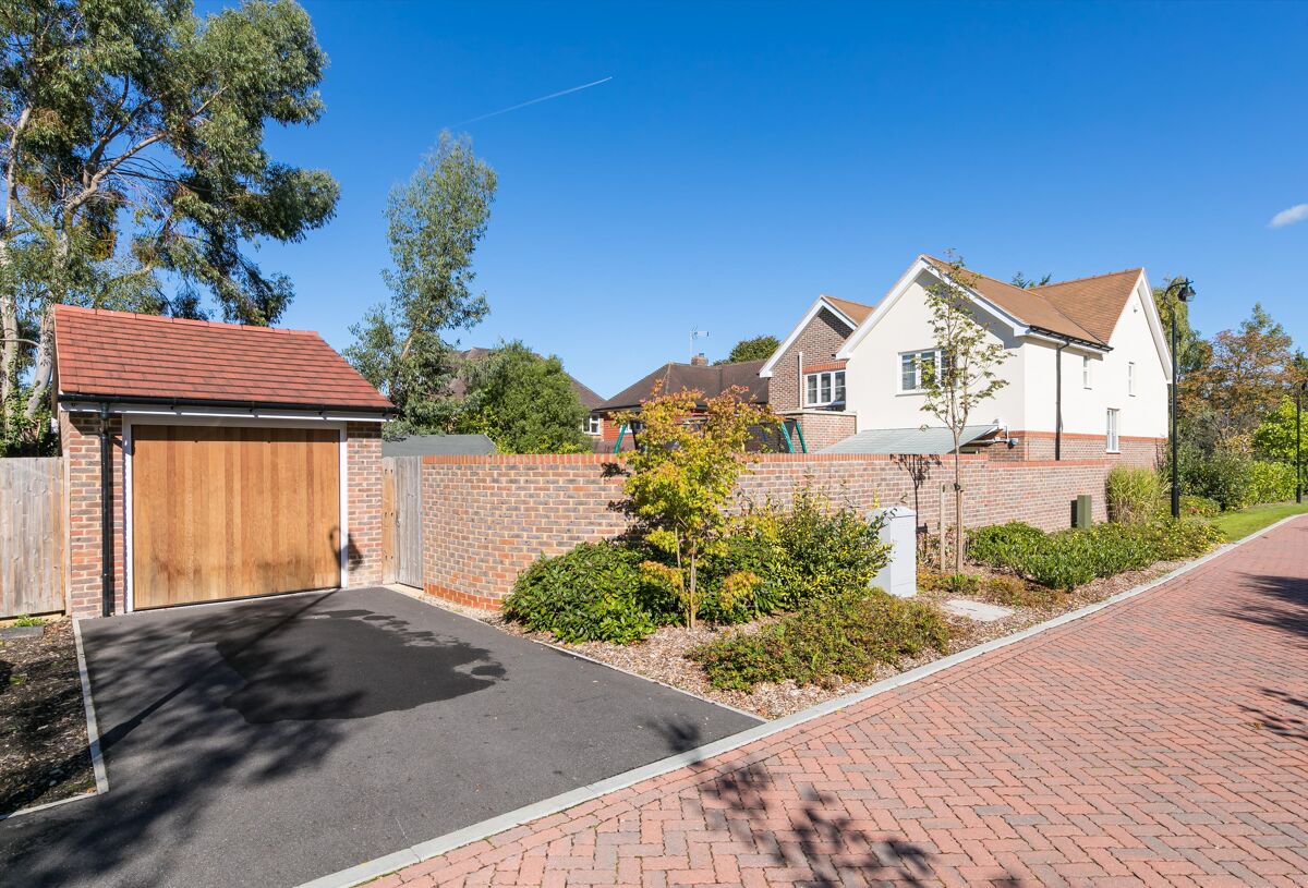 house for sale in Belmont Place, Burpham, Guildford, Surrey, GU4