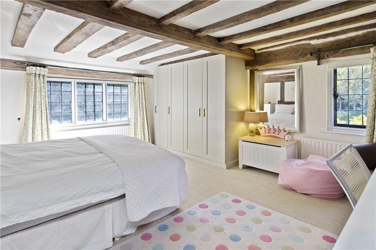 house for sale in Snowdenham Lane, Bramley, Guildford, Surrey, GU5