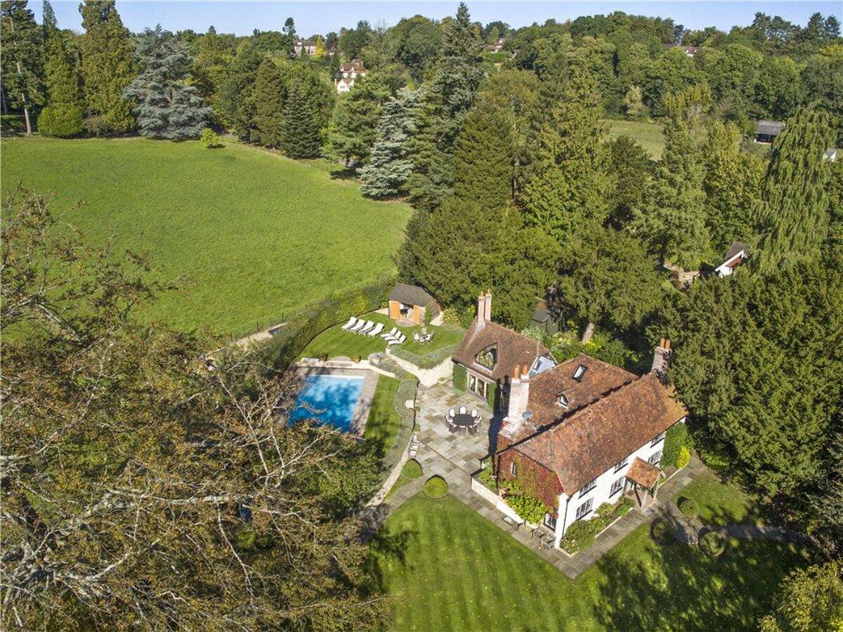 house for sale in Snowdenham Lane, Bramley, Guildford, Surrey, GU5