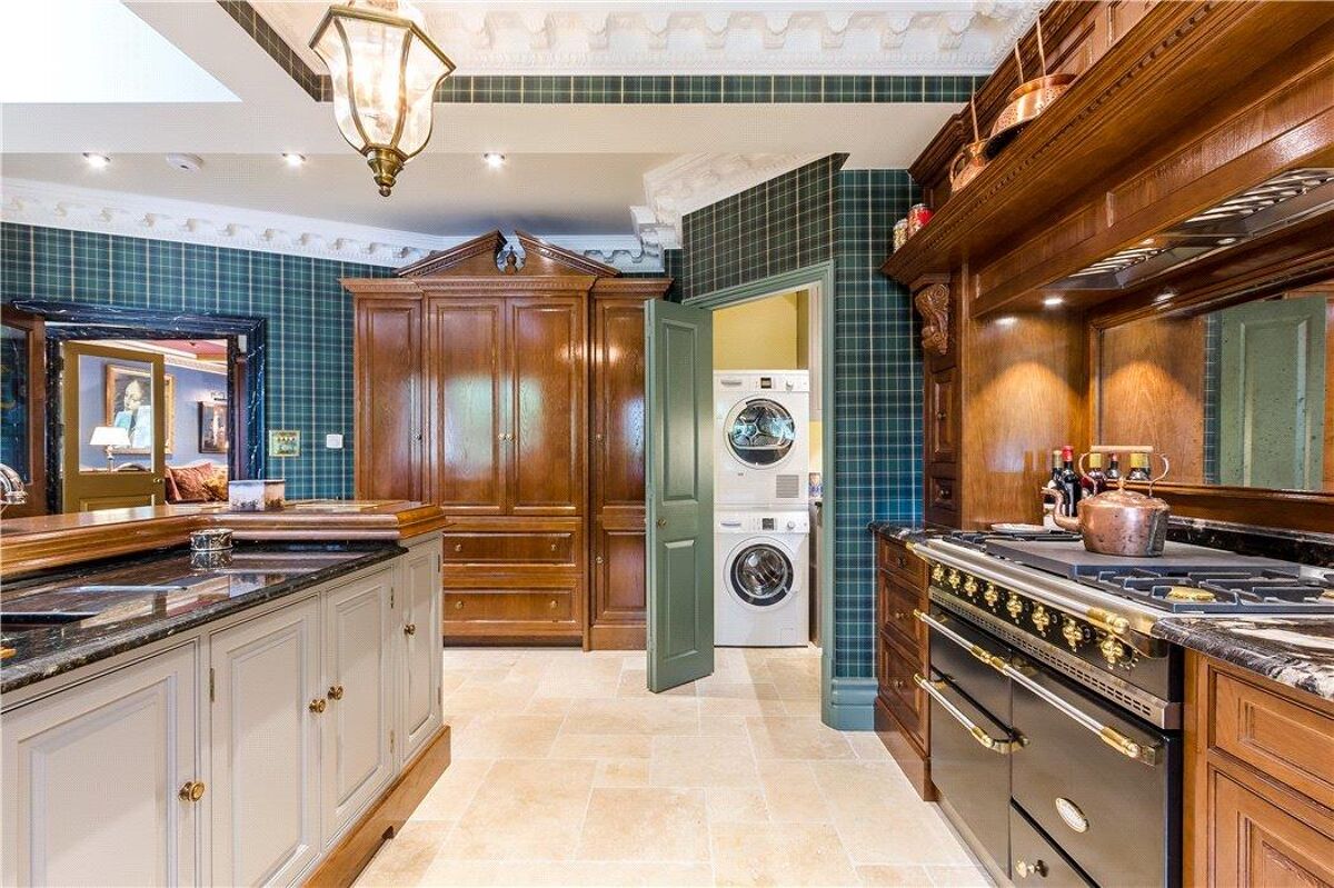 house for sale in Bagshot Road, Worplesdon Hill, Woking, Surrey, GU22