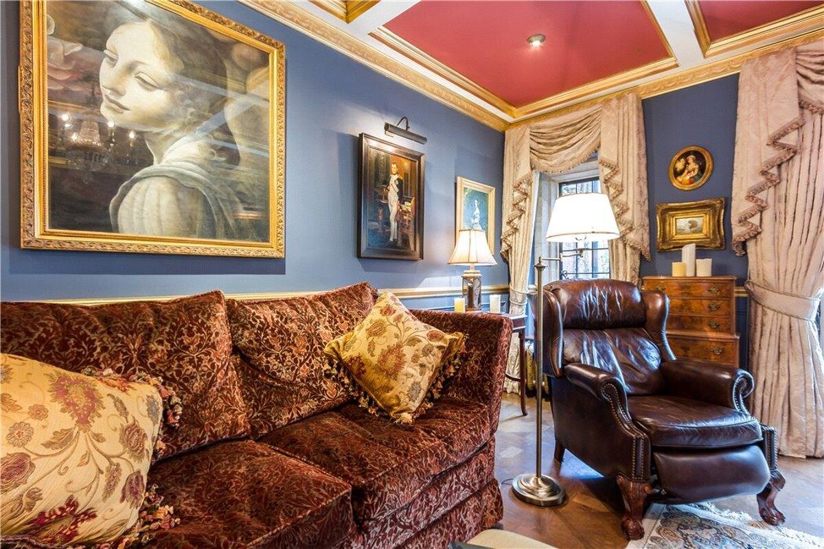 house for sale in Bagshot Road, Worplesdon Hill, Woking, Surrey, GU22