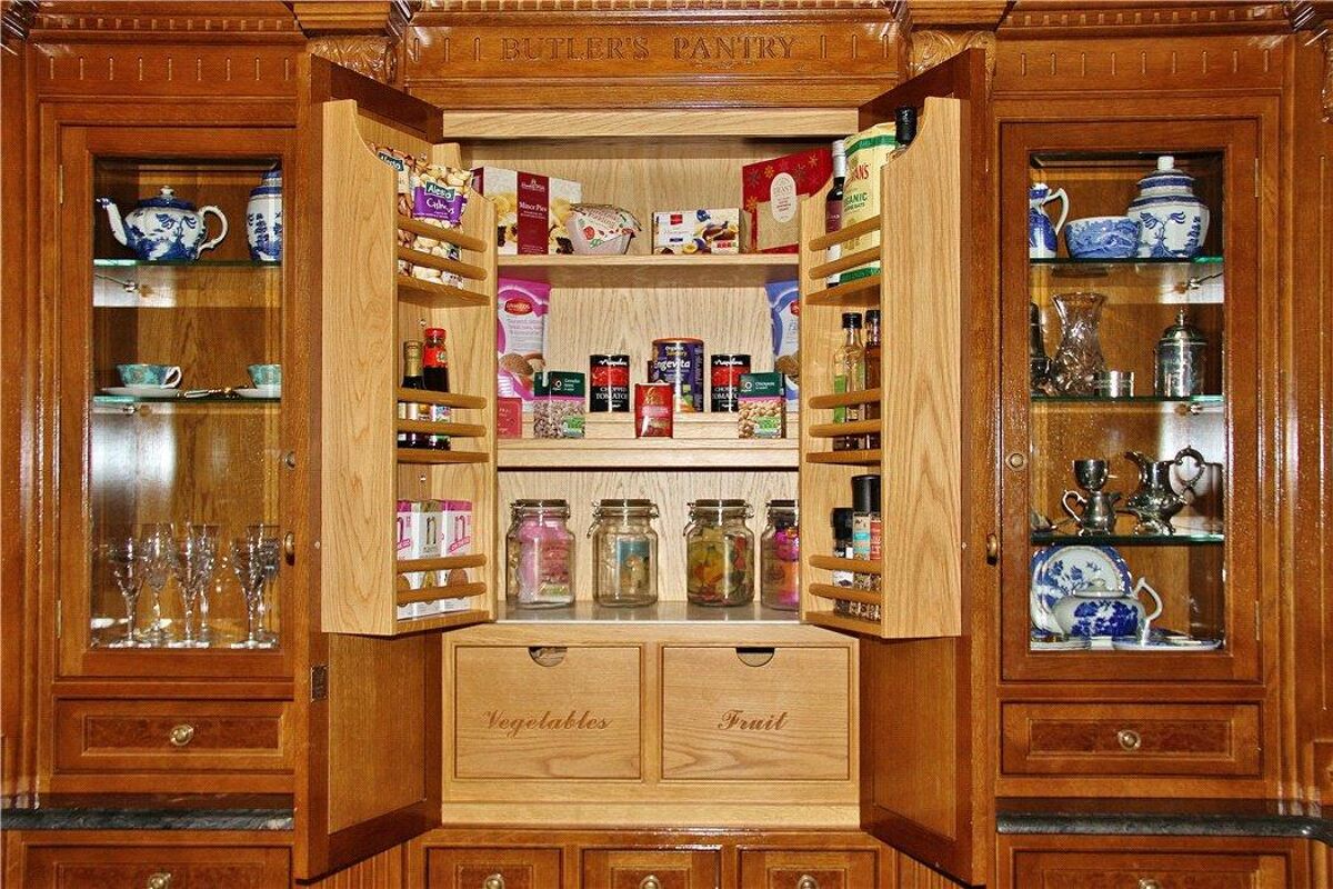 house for sale in Bagshot Road, Worplesdon Hill, Woking, Surrey, GU22