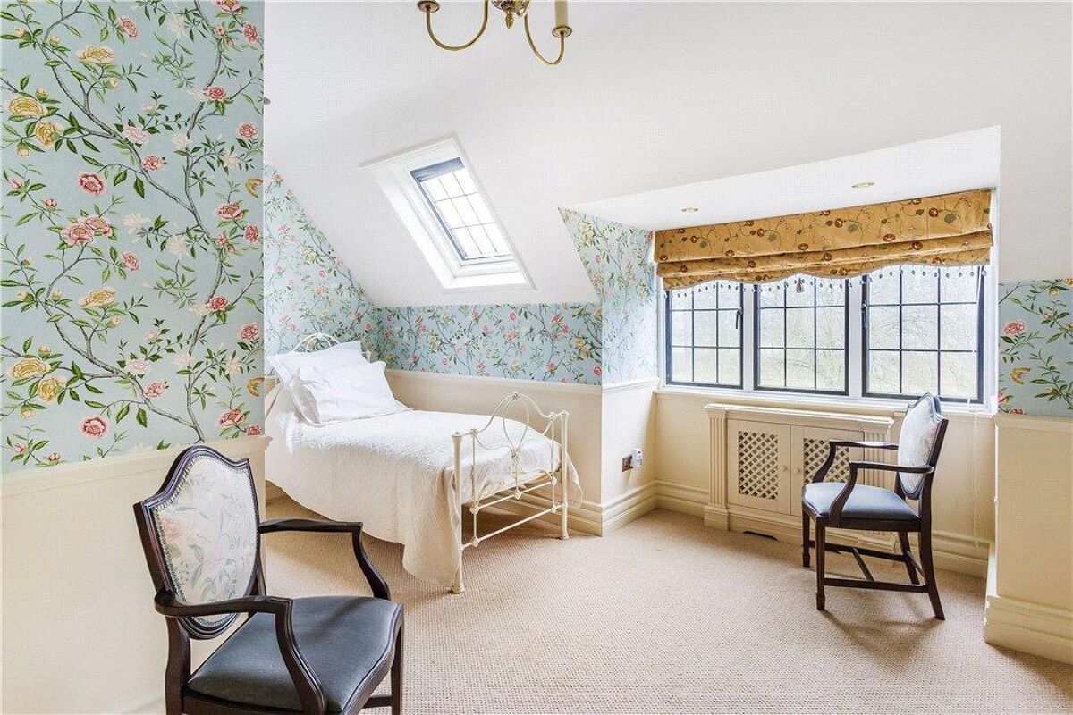 house for sale in Bagshot Road, Worplesdon Hill, Woking, Surrey, GU22