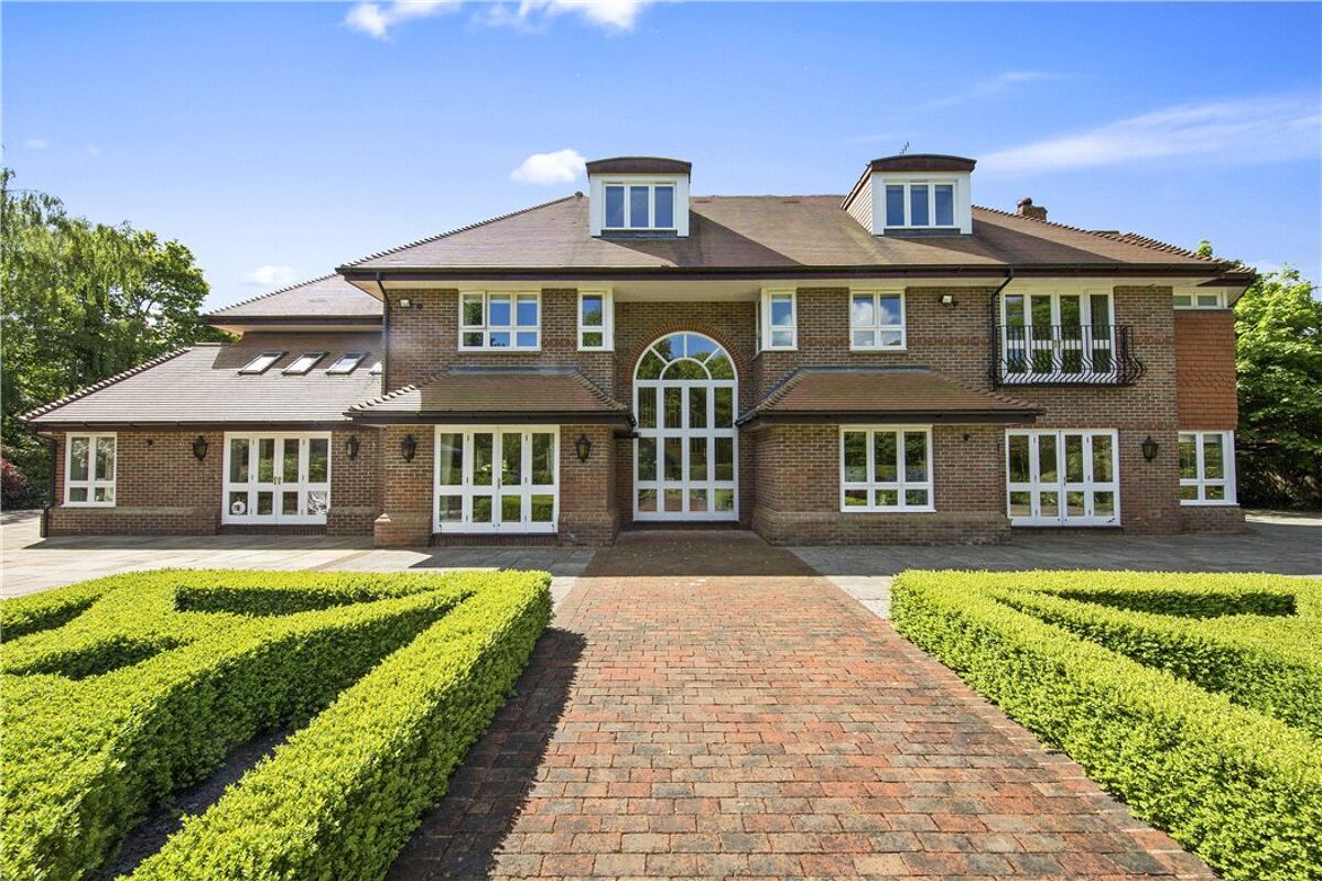 house for sale in The Hydons, Hydestile, Godalming, Surrey, GU8 GLD160113 Knight Frank