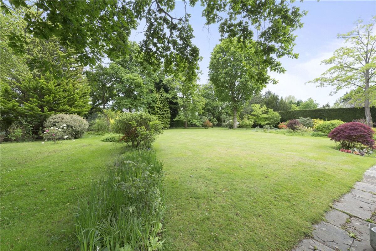 house for sale in Oak Grange Road, West Clandon, Guildford, Surrey, GU4