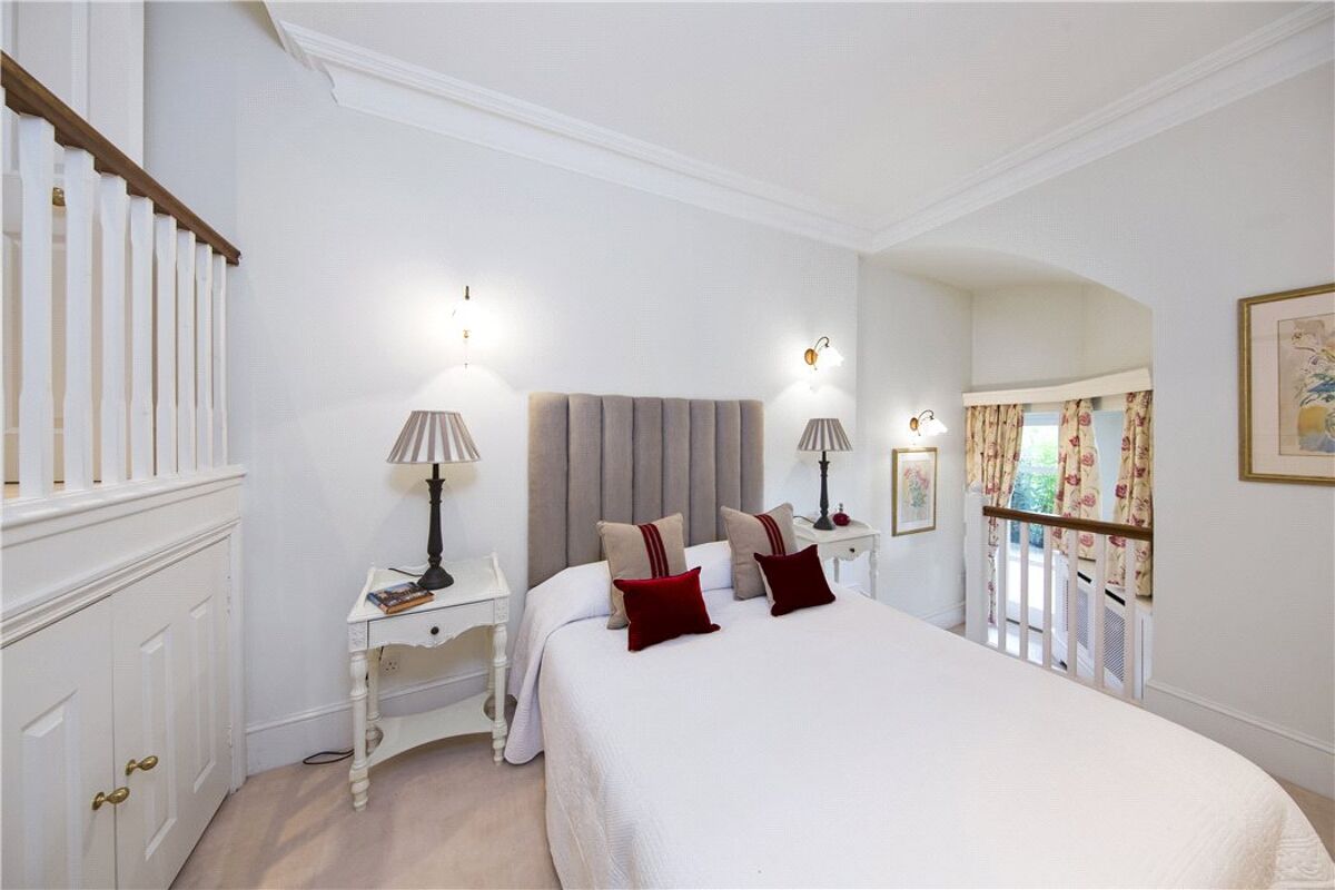 flat for sale in Snowdenham Hall, Bramley, Guildford, Surrey, GU5