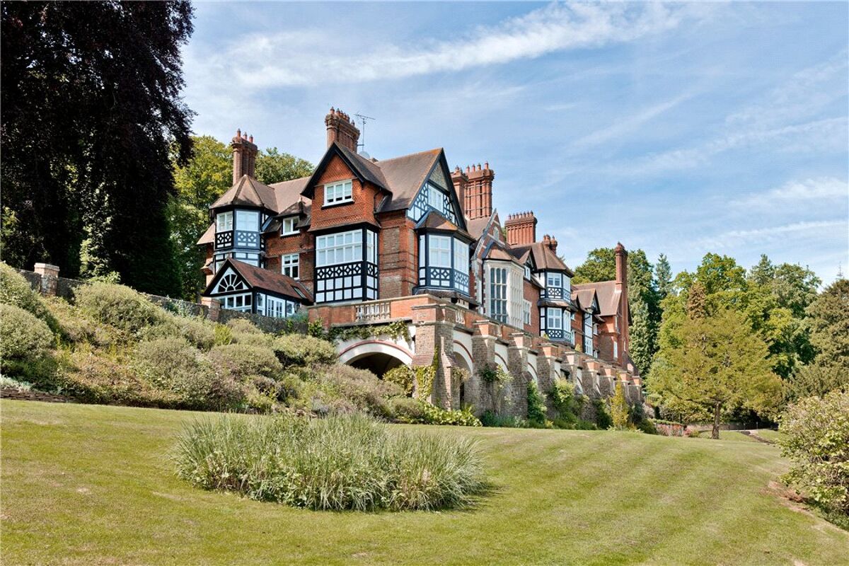 flat for sale in Snowdenham Hall, Bramley, Guildford, Surrey, GU5