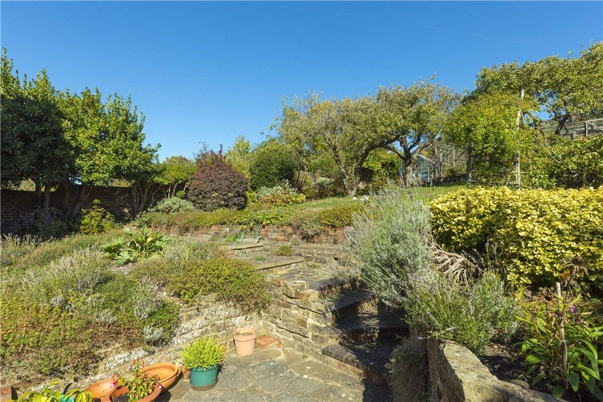 house for sale in Warwicks Bench, Guildford, Surrey, GU1 GLD160201