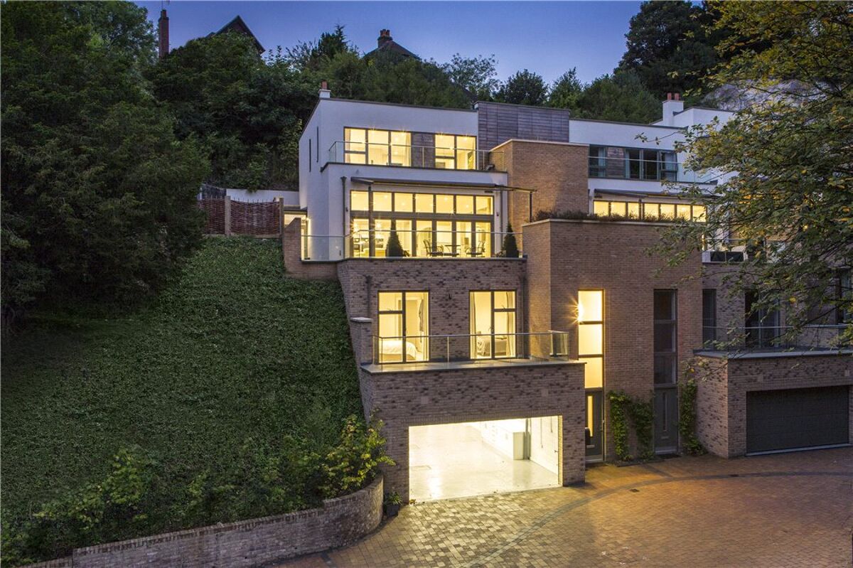 house for sale in Chantry Quarry, Guildford, Surrey, GU1 GLD160205