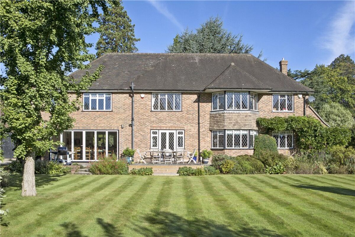 house for sale in The Street, Betchworth, Surrey, RH3 GLD160232