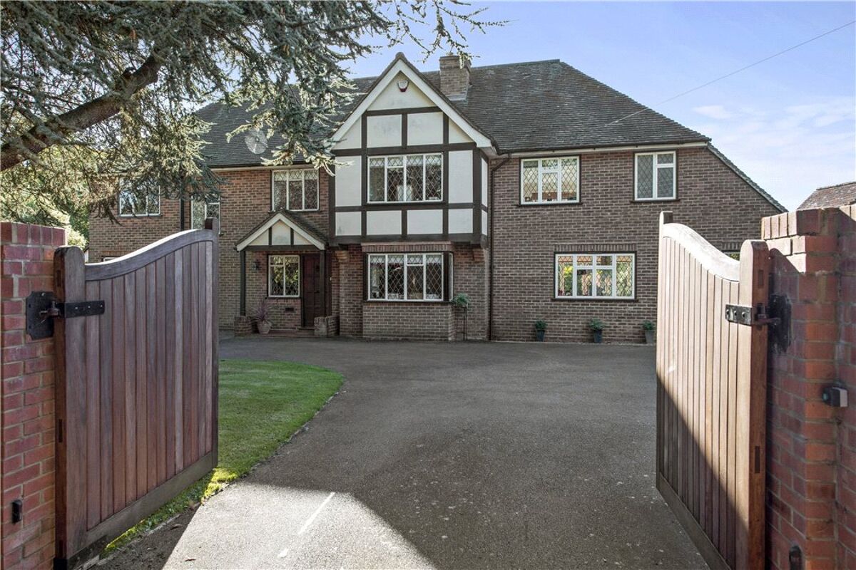 house for sale in The Street, Betchworth, Surrey, RH3 GLD160232