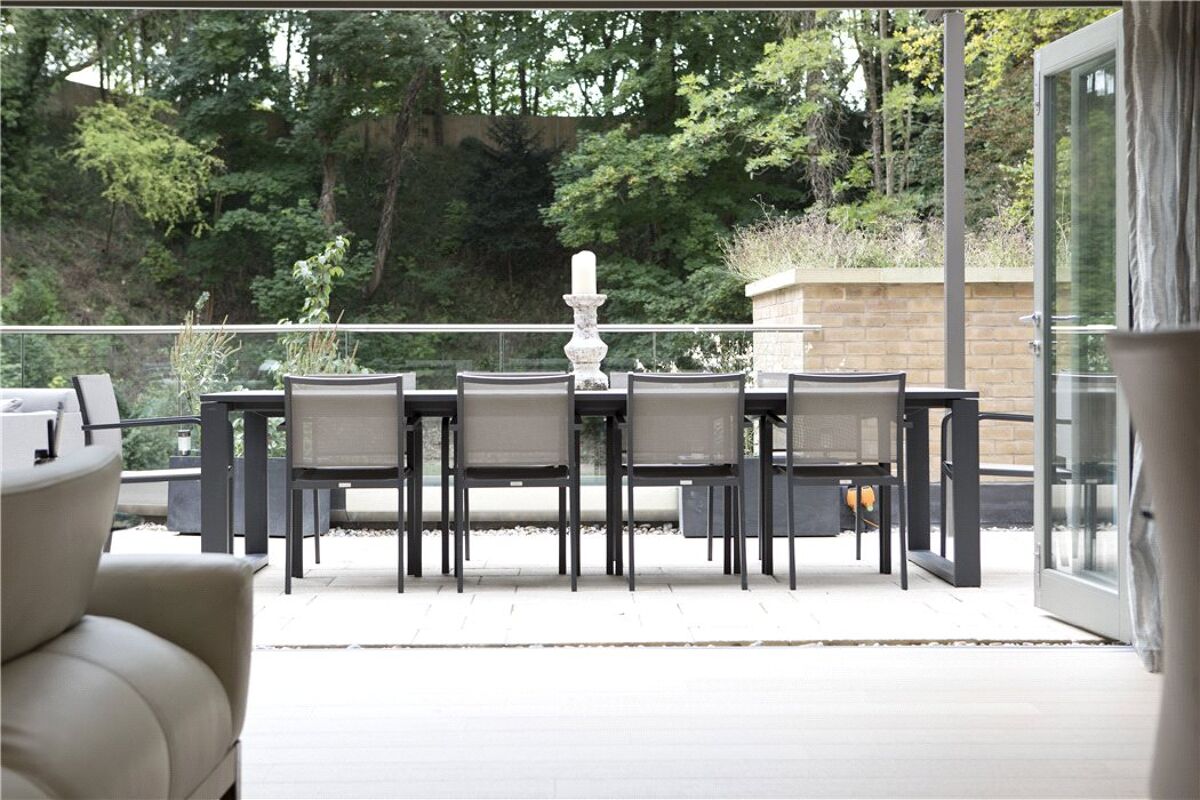 house for sale in Chantry Quarry, Guildford, Surrey, GU1 GLD160248