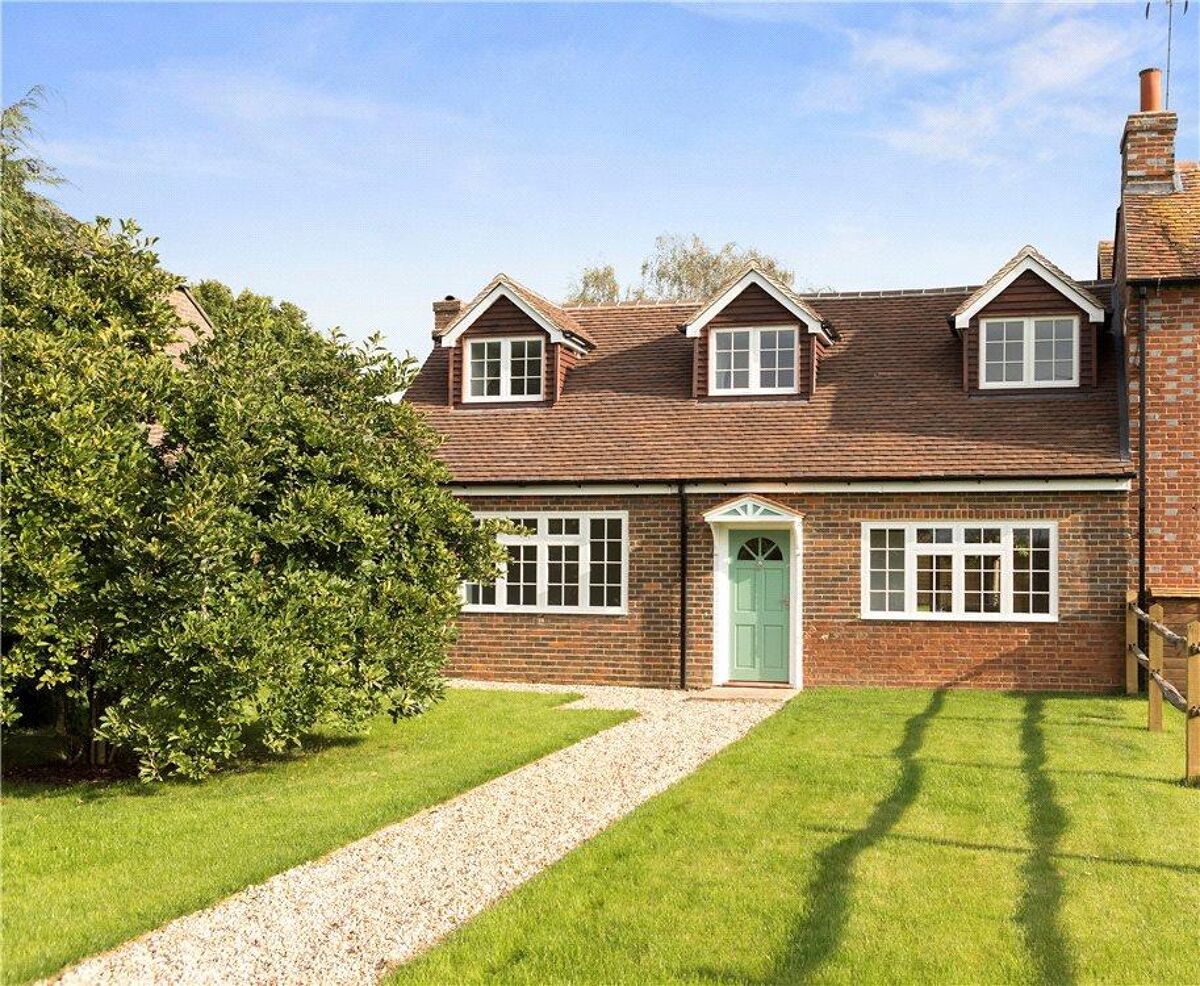 house for sale in Magnolia Cottage, Alfold, Cranleigh, Surrey, GU6