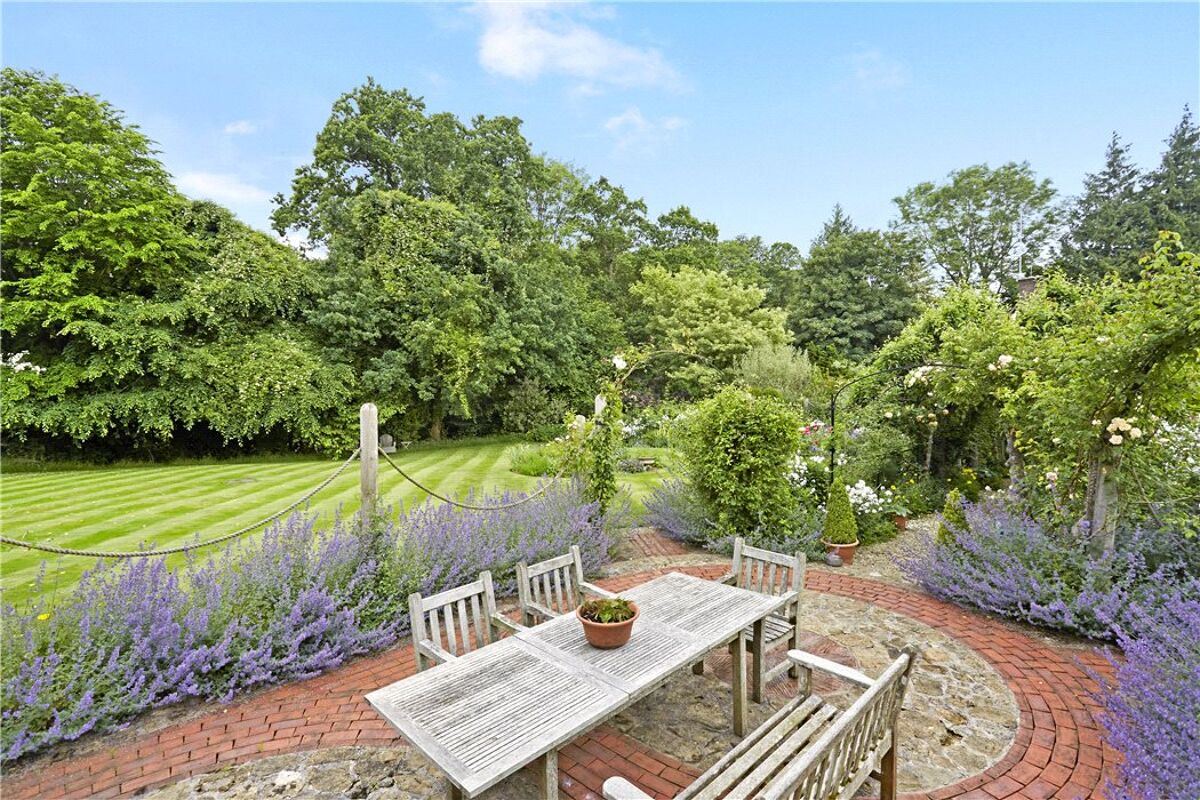 house for sale in Rake Manor, Milford, Surrey, GU8 GLD170048 Knight