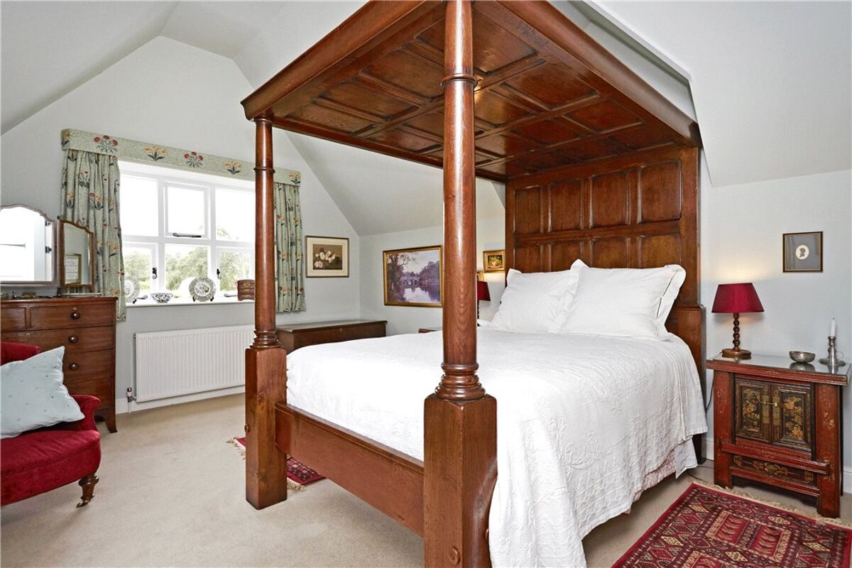 house for sale in Rake Manor, Milford, Surrey, GU8 GLD170048 Knight