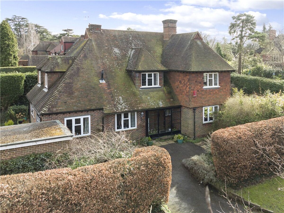 house for sale in Meads Road, Guildford, Surrey, GU1 GLD170057