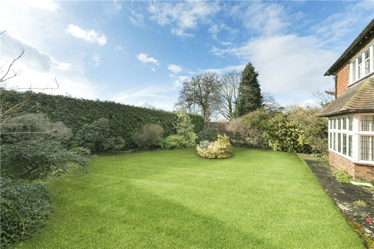 house for sale in Meads Road, Guildford, Surrey, GU1 GLD170057