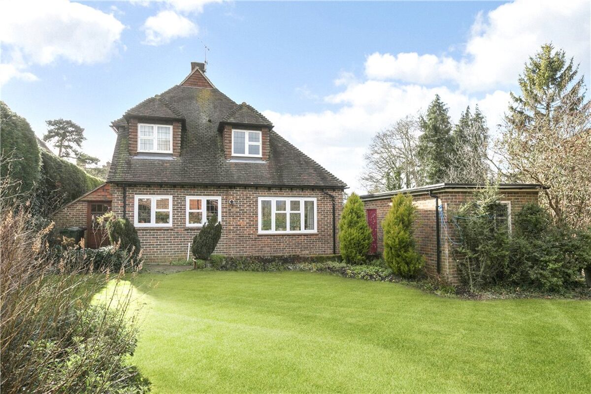 house for sale in Meads Road, Guildford, Surrey, GU1 GLD170057