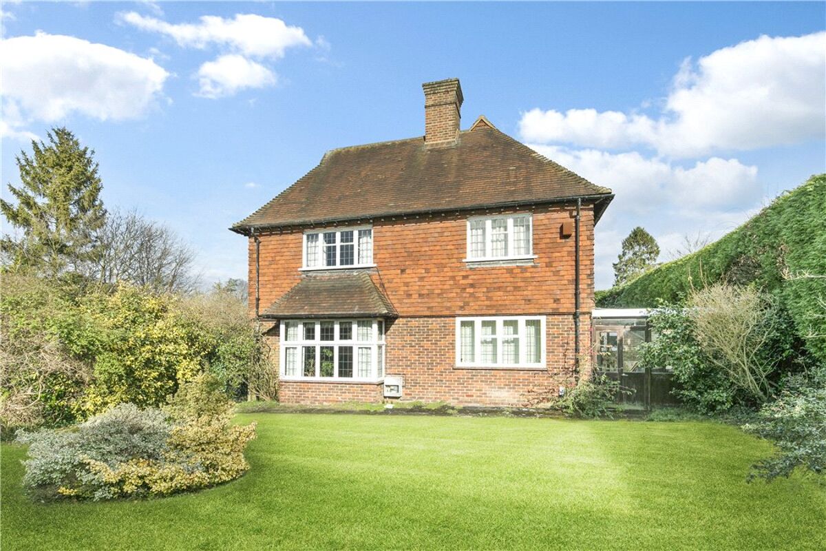 house for sale in Meads Road, Guildford, Surrey, GU1 GLD170057
