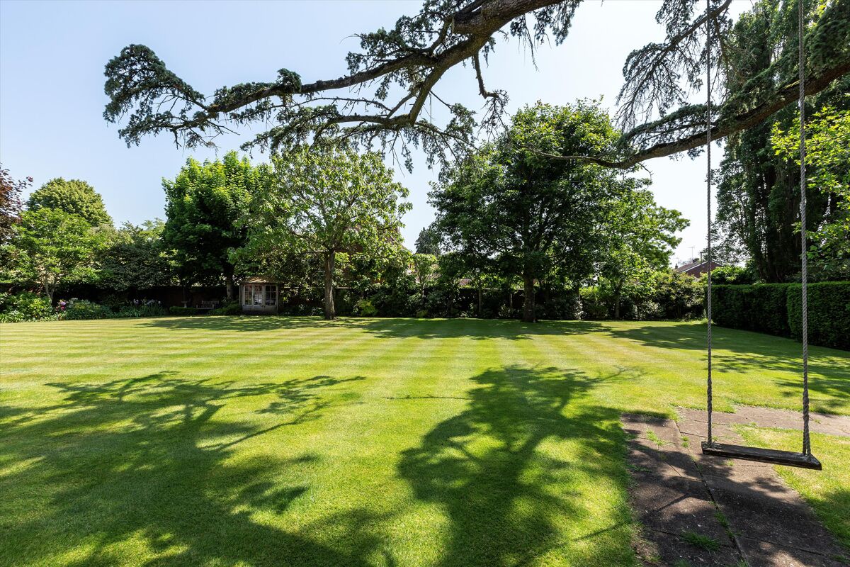 house for sale in The Green, Elstead, Godalming, Surrey, GU8