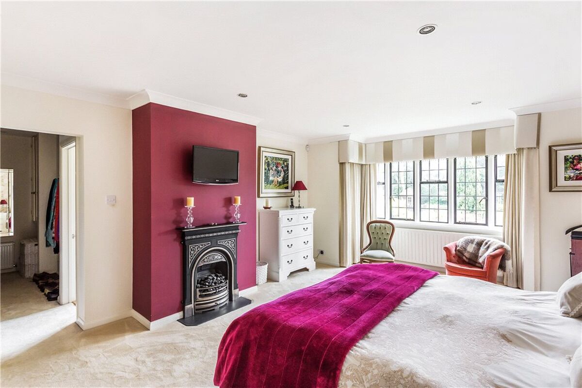 house for sale in Downside Road, Guildford, Surrey, GU4 GLD170077