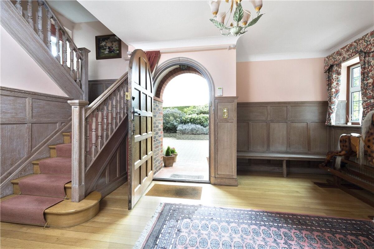 house for sale in Hillier Road, Guildford, Surrey, GU1 GLD170081