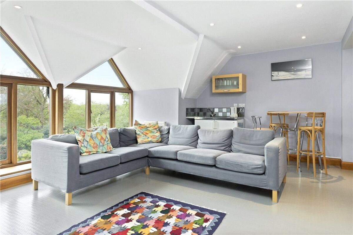 house for sale in Hillier Road, Guildford, Surrey, GU1 GLD170081