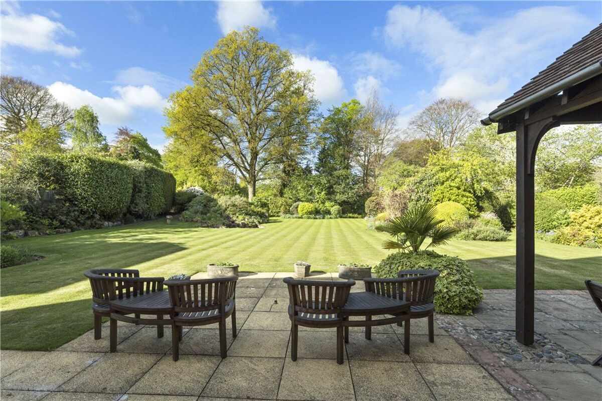 house for sale in Hillier Road, Guildford, Surrey, GU1 GLD170081