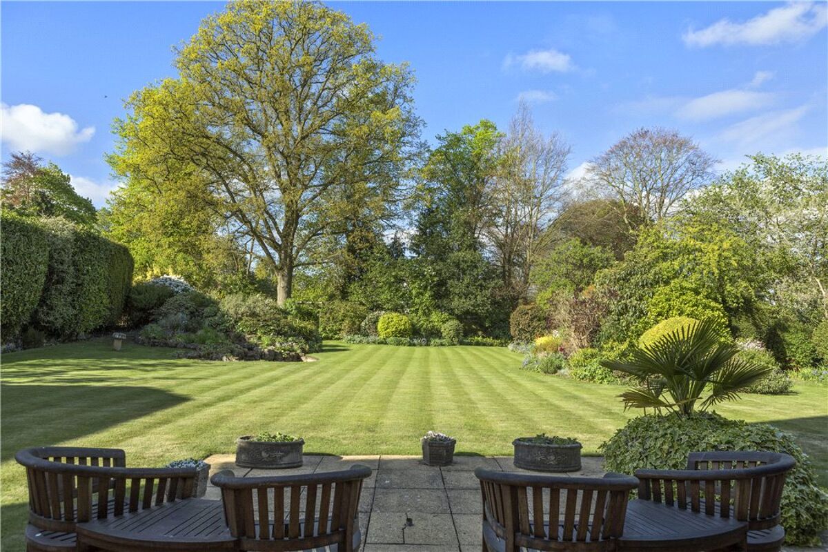 house for sale in Hillier Road, Guildford, Surrey, GU1 GLD170081