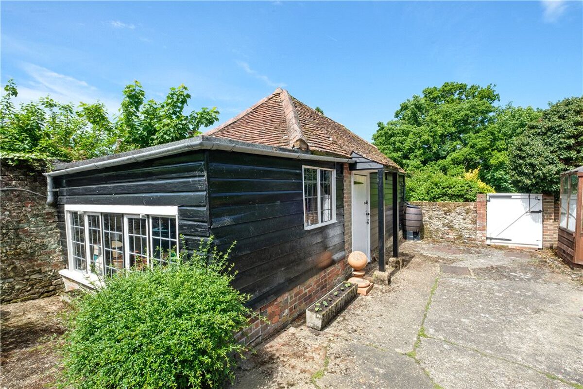 house for sale in Thursley, Godalming, Surrey, GU8 GLD170129 Knight