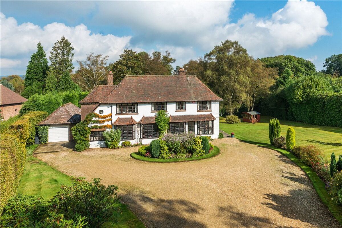 house for sale in Tennysons Lane, Haslemere, Surrey, GU27 GLD170142