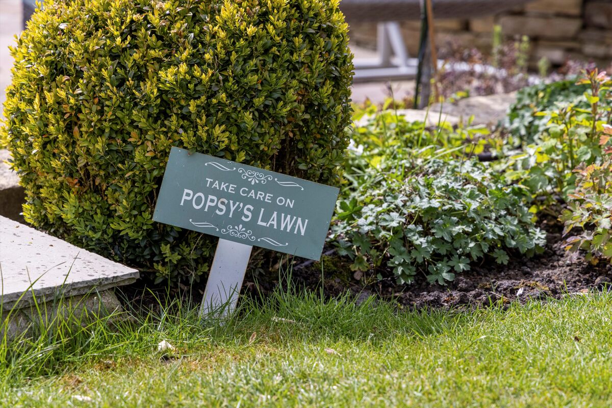 house for sale in Bradstone Brook, Shalford, Guildford, Surrey, GU4