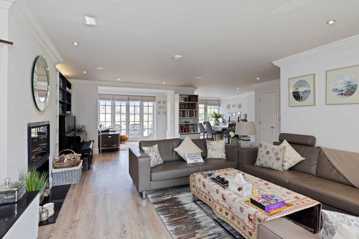 house for sale in Bradstone Brook, Shalford, Guildford, Surrey, GU4