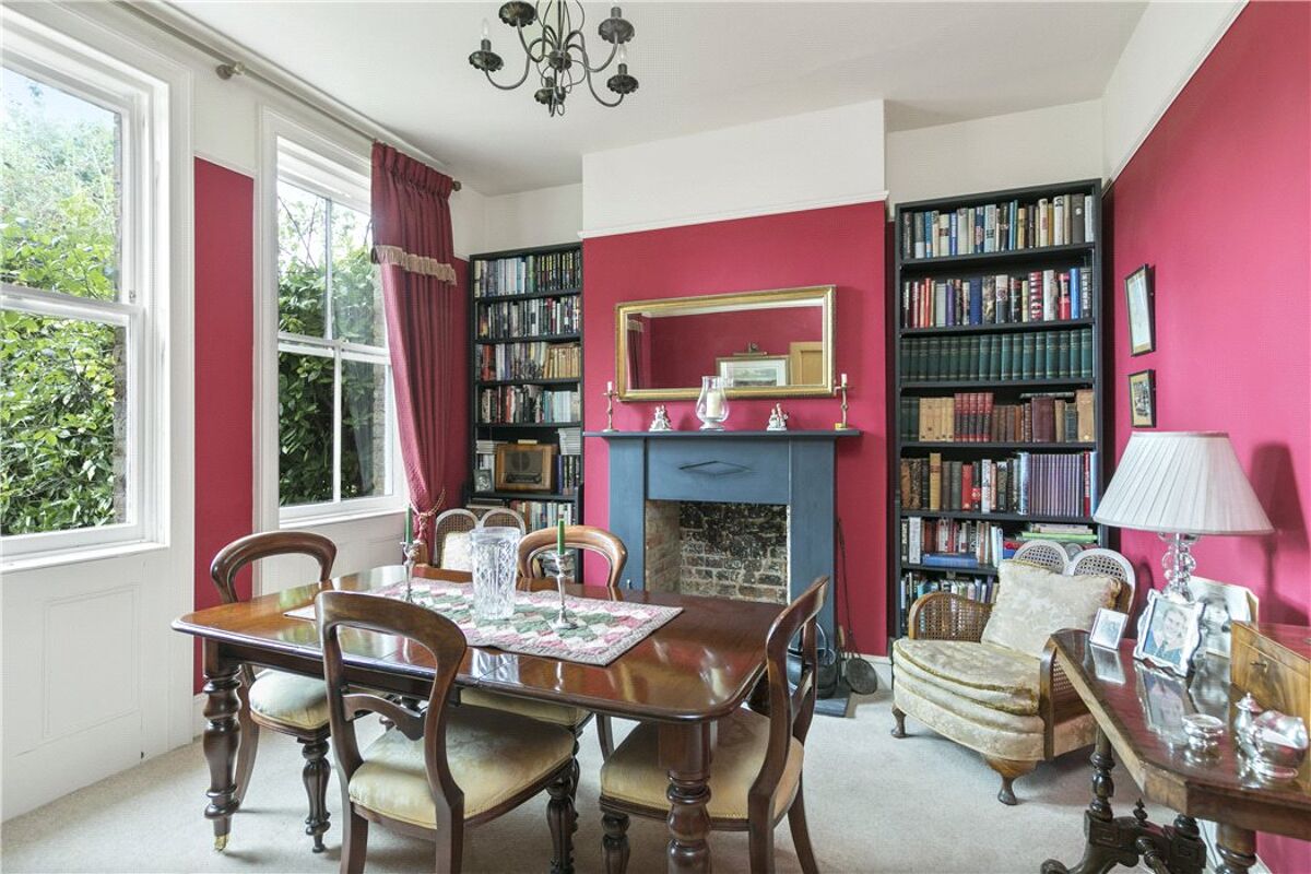 house for sale in Churchill Road, Guildford, Surrey, GU1 GLD170205