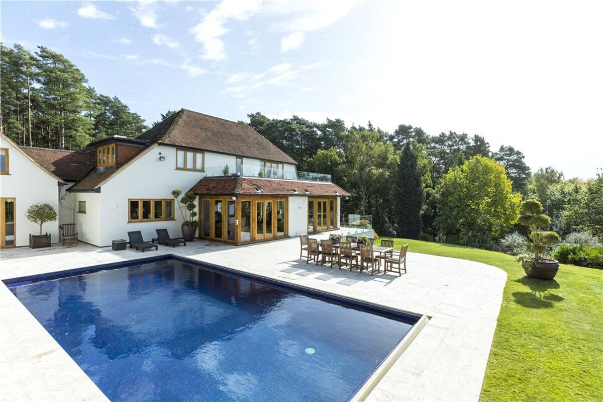 house for sale in Smugglers Way, The Sands, Farnham, Surrey, GU10