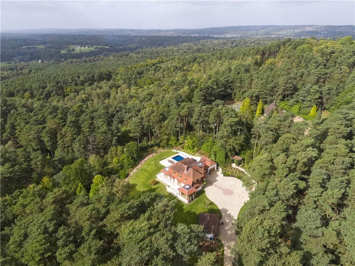 house for sale in Smugglers Way, The Sands, Farnham, Surrey, GU10