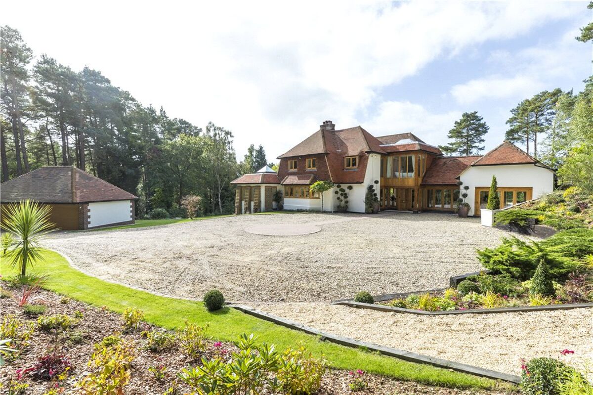 house for sale in Smugglers Way, The Sands, Farnham, Surrey, GU10