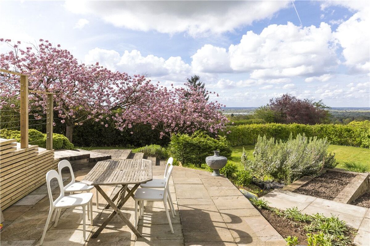 house for sale in Downside Road, Guildford, Surrey, GU4 GLD170242