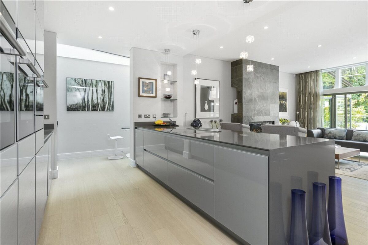 house for sale in Chantry Quarry, Guildford, Surrey, GU1 GLD170270