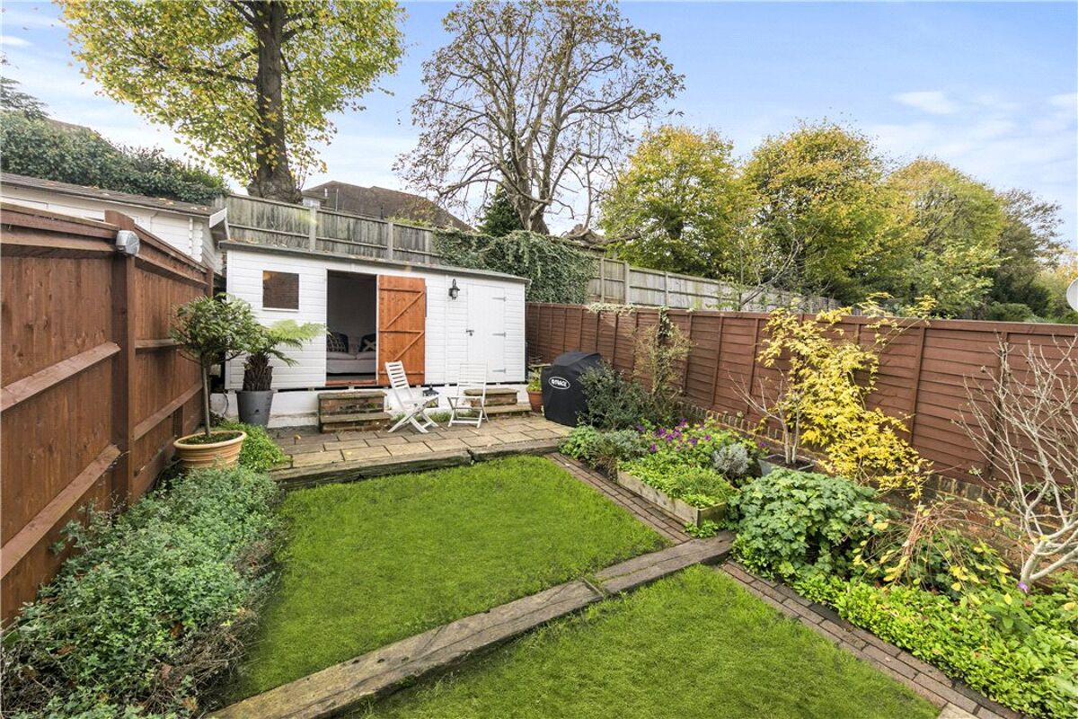 house for sale in Addison Road, Guildford, Surrey, GU1 GLD170271